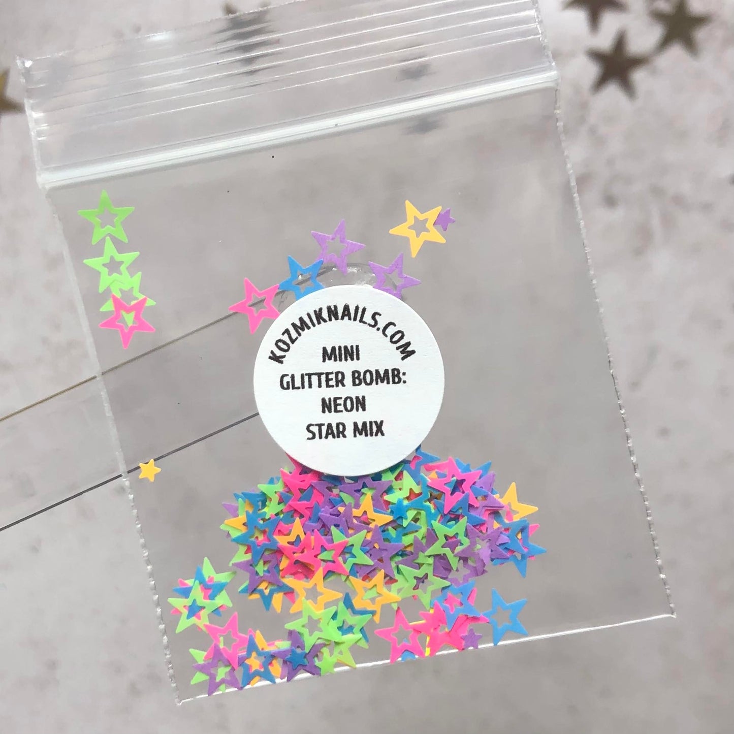 Mélange d'étoiles au néon