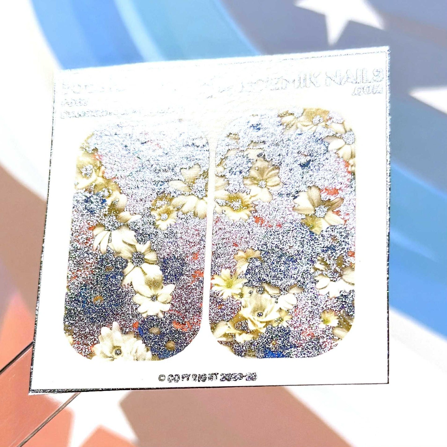 F667 Red White and Blue Flowers