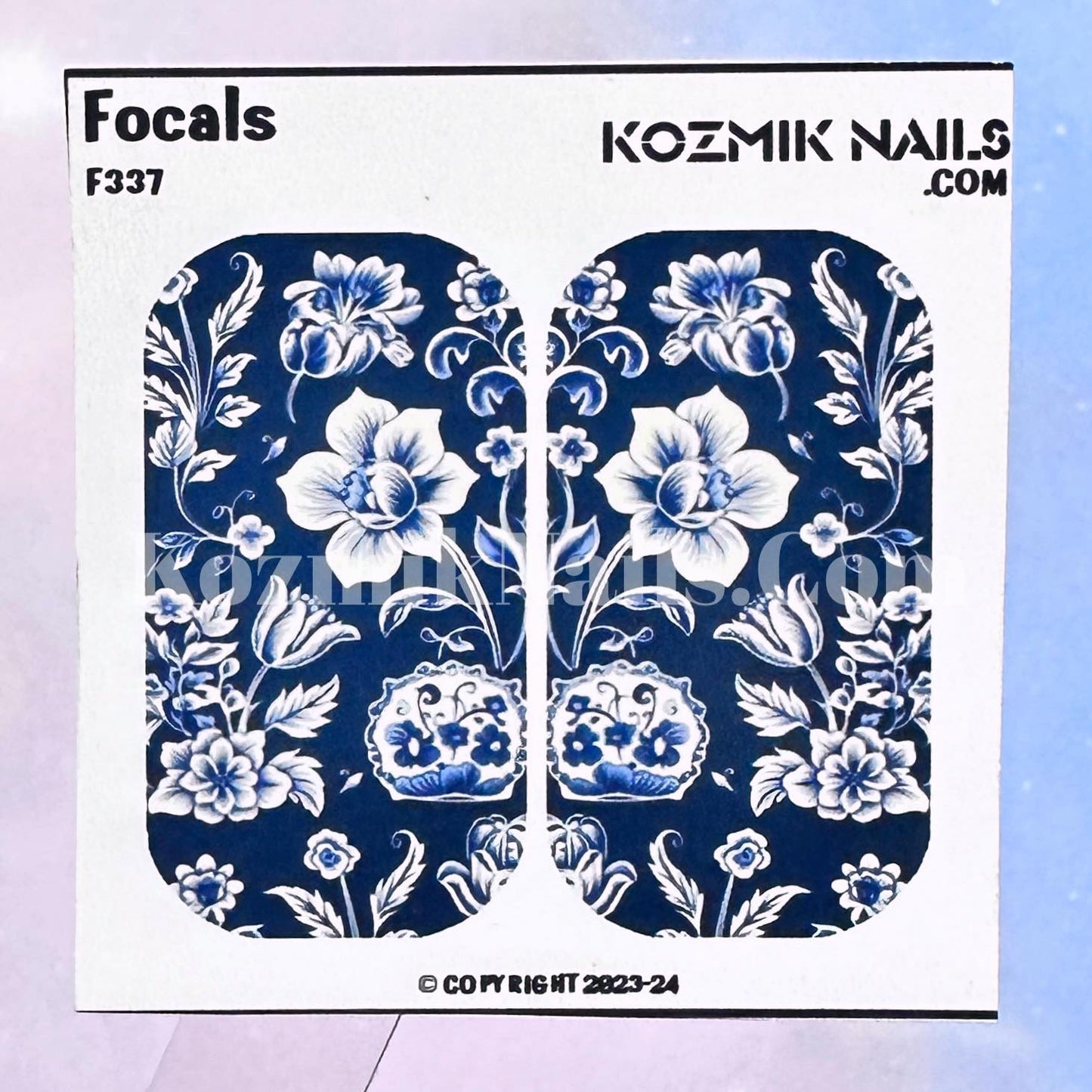 F337 Dark Delft Blue Flowers